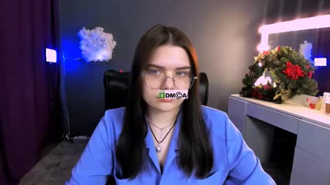 Lola pvt is OPEN online show from February 26, 2025, 9:32 am