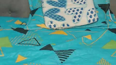 Lola online show from February 13, 2025, 11:47 pm