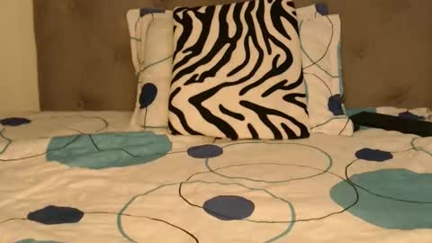 Lola online show from February 20, 2026, 6:26 am