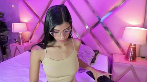 loli online show from September 30, 2025, 11:48 am