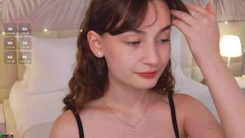 Lola online show from September 20, 2025, 4:46 am