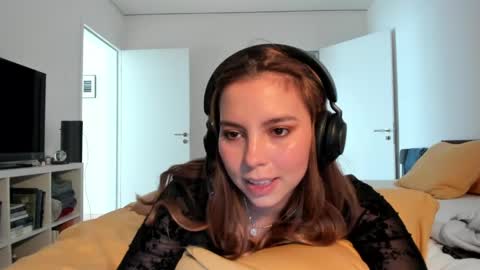 Lola doll online show from April 18, 2026, 2:32 pm