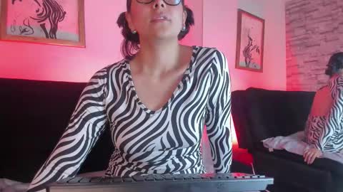 Lola online show from October 11, 2025, 11:31 am