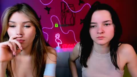 Snapshot of lole_ti chatting on April 13, 2026, 6:57 pm lole ti online show from April 13, 2026, 6:57 pm
