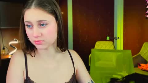 Snapshot of lole_ti chatting on April 23, 2026, 6:32 pm lole ti online show from April 23, 2026, 6:32 pm