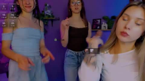 Snapshot of lole_ti chatting on April 28, 2026, 2:27 am lole ti online show from April 28, 2026, 2:27 am