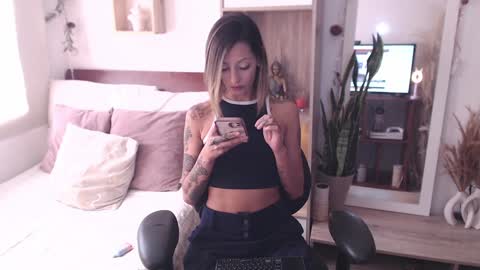 Dear tippers follow me on my new cb account lennarogers online show from January 24, 2025, 6:25 pm