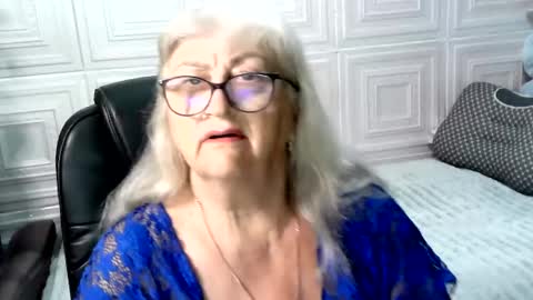 Snapshot of lolkaalyss chatting on July 21, 2026, 2:03 am LolkaAlyss online show from July 21, 2026, 2:03 am