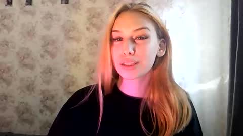 LollaLaKiss online show from October 14, 2025, 4:13 am