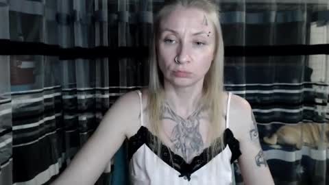 Lisa online show from November 10, 2025, 6:18 pm