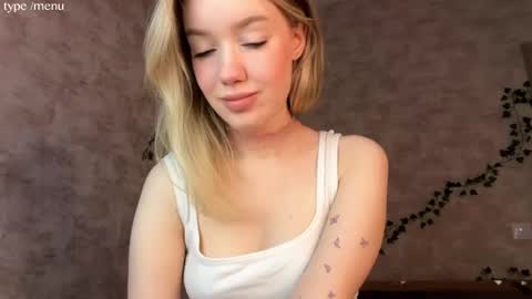 Mia online show from May 17, 2026, 7:28 am