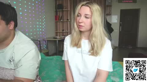 lollove24 online show from April 27, 2026, 11:52 am