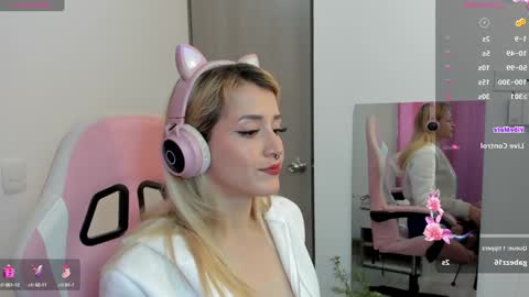 Snapshot of lolly_js_ chatting on December 28, 2024, 1:28 pm Lolly online show from December 28, 2024, 1:28 pm