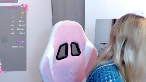 Snapshot of lolly_js_ chatting on December 29, 2024, 12:41 am Lolly online show from December 29, 2024, 12:41 am