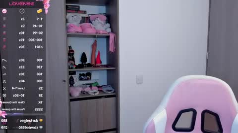 Snapshot of lolly_js_ chatting on January 12, 2025, 6:49 am Lolly online show from January 12, 2025, 6:49 am