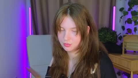 Mona online show from October 22, 2025, 6:51 pm