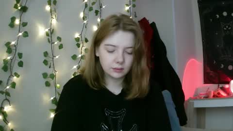 Lilly online show from March 11, 2025, 1:23 pm