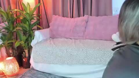 Lolly online show from June 18, 2026, 4:46 am