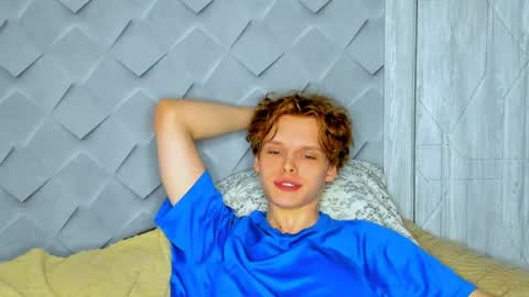 Snapshot of lolnoillimsary chatting on April 19, 2026, 7:38 pm Nelis online show from April 19, 2026, 7:38 pm