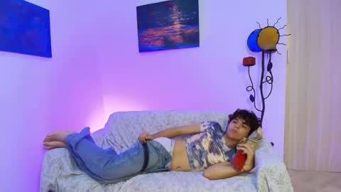 Snapshot of lolosexxlove chatting on August 5, 2026, 1:52 am lolosexxlove online show from August 5, 2026, 1:52 am
