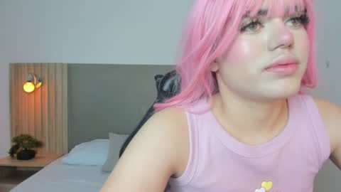 Snapshot of loly_berry chatting on June 10, 2026, 2:12 am L O L Y online show from June 10, 2026, 2:12 am