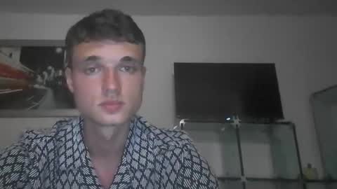 london_tomy online show from November 20, 2025, 5:07 am