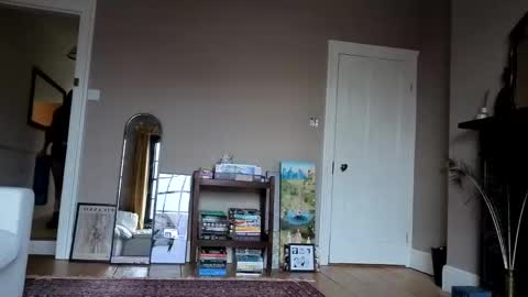 Em online show from January 15, 2026, 8:41 am