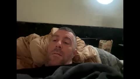 Snapshot of londonsbigbenxxx chatting on December 17, 2025, 9:59 am londonsbigbenxxx online show from December 17, 2025, 9:59 am
