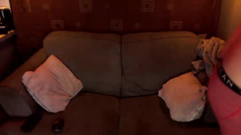 lonewolfgarage online show from December 25, 2024, 12:48 am