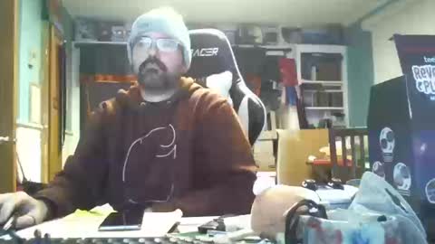 longandcut99 online show from October 13, 2025, 4:51 pm