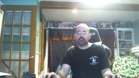 Snapshot of longandcut99 chatting on May 18, 2026, 3:07 pm longandcut99 online show from May 18, 2026, 3:07 pm