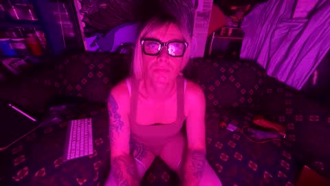 Snapshot of longbeachcd69 chatting on January 24, 2025, 8:23 am longbeachcd69 online show from January 24, 2025, 8:23 am