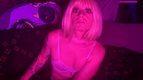 Snapshot of longbeachcd69 chatting on February 8, 2025, 10:50 am longbeachcd69 online show from February 8, 2025, 10:50 am