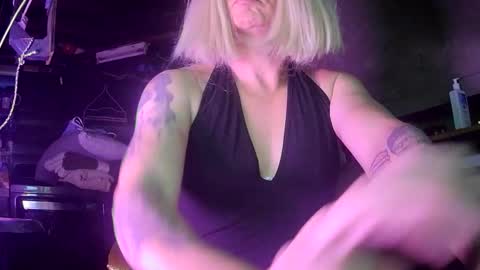 Snapshot of longbeachcd69 chatting on November 30, 2025, 12:31 pm longbeachcd69 online show from November 30, 2025, 12:31 pm