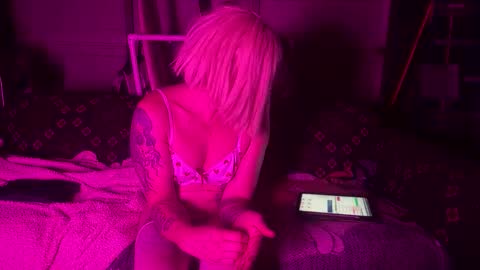 Snapshot of longbeachcd69 chatting on January 10, 2026, 1:35 pm longbeachcd69 online show from January 10, 2026, 1:35 pm