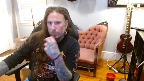 Snapshot of longhair021 chatting on October 26, 2025, 10:58 pm longhair online show from October 26, 2025, 10:58 pm