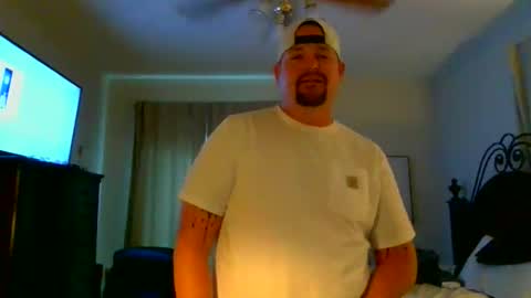 Snapshot of longlastingviking chatting on May 20, 2026, 11:11 pm longlastingviking online show from May 20, 2026, 11:11 pm