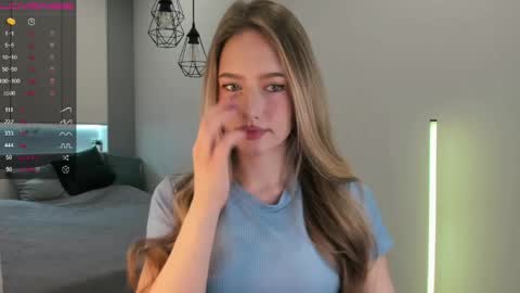 Snapshot of longoriaeva chatting on April 16, 2026, 3:35 pm Eva online show from April 16, 2026, 3:35 pm
