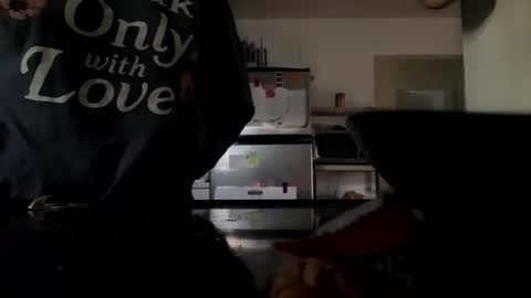 longstorywhore online show from October 31, 2025, 10:33 pm