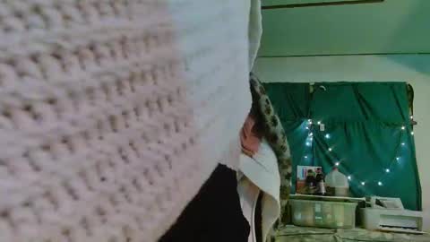 Londoncashmere69  online show from February 3, 2025, 12:36 am