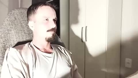 Lucas online show from October 10, 2025, 11:04 pm