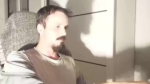 Lucas online show from December 20, 2025, 11:45 pm