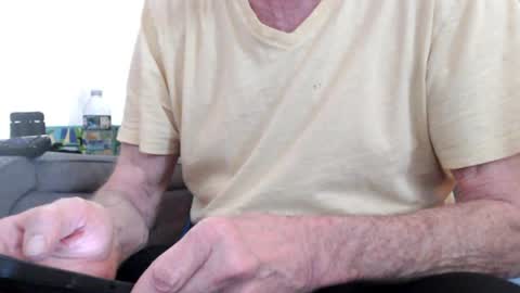 looking469 online show from April 9, 2026, 4:56 pm