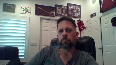 lookyherre online show from April 17, 2026, 3:37 pm