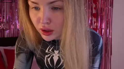 Lora online show from February 22, 2026, 1:53 pm