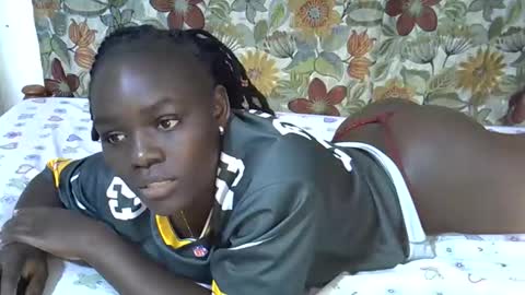 Snapshot of lora_amor chatting on June 6, 2026, 1:38 pm lora_amor online show from June 6, 2026, 1:38 pm