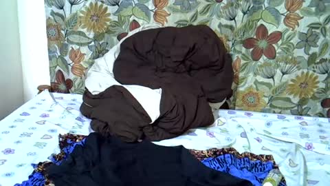 Snapshot of lora_amor chatting on June 22, 2026, 3:25 am lora_amor online show from June 22, 2026, 3:25 am
