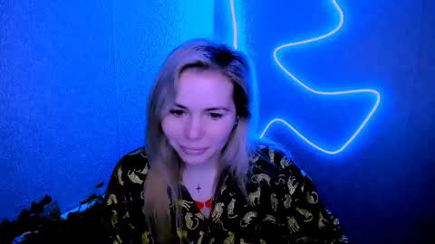 Lora online show from February 12, 2026, 3:12 am