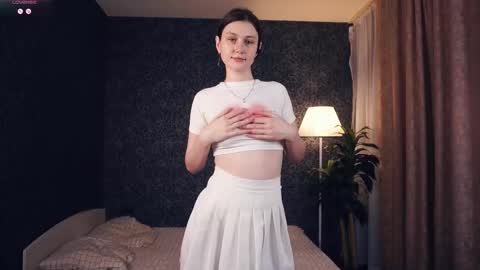 Lora online show from November 13, 2025, 5:17 am