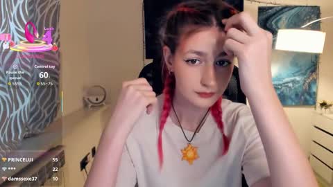 Lora online show from October 8, 2025, 8:56 am